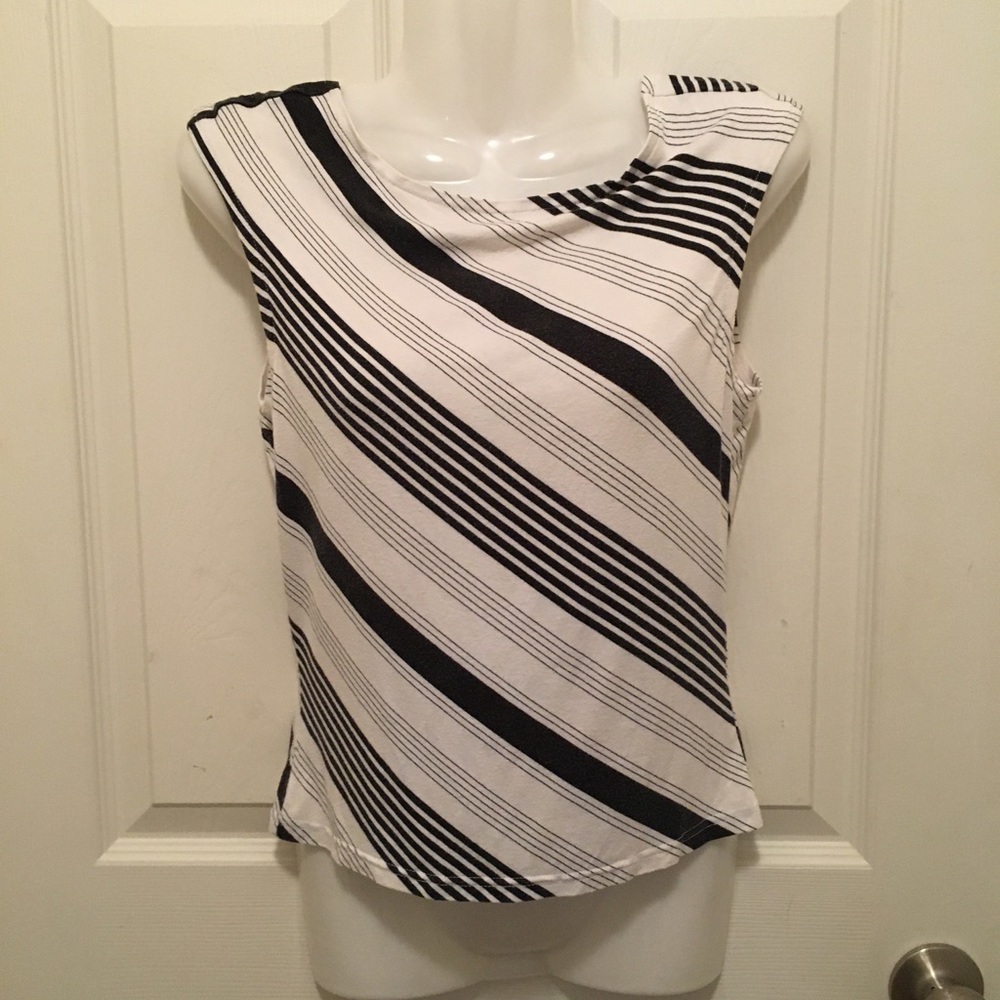 THE LIMITED Stretch Striped Geo Short Sleeve S